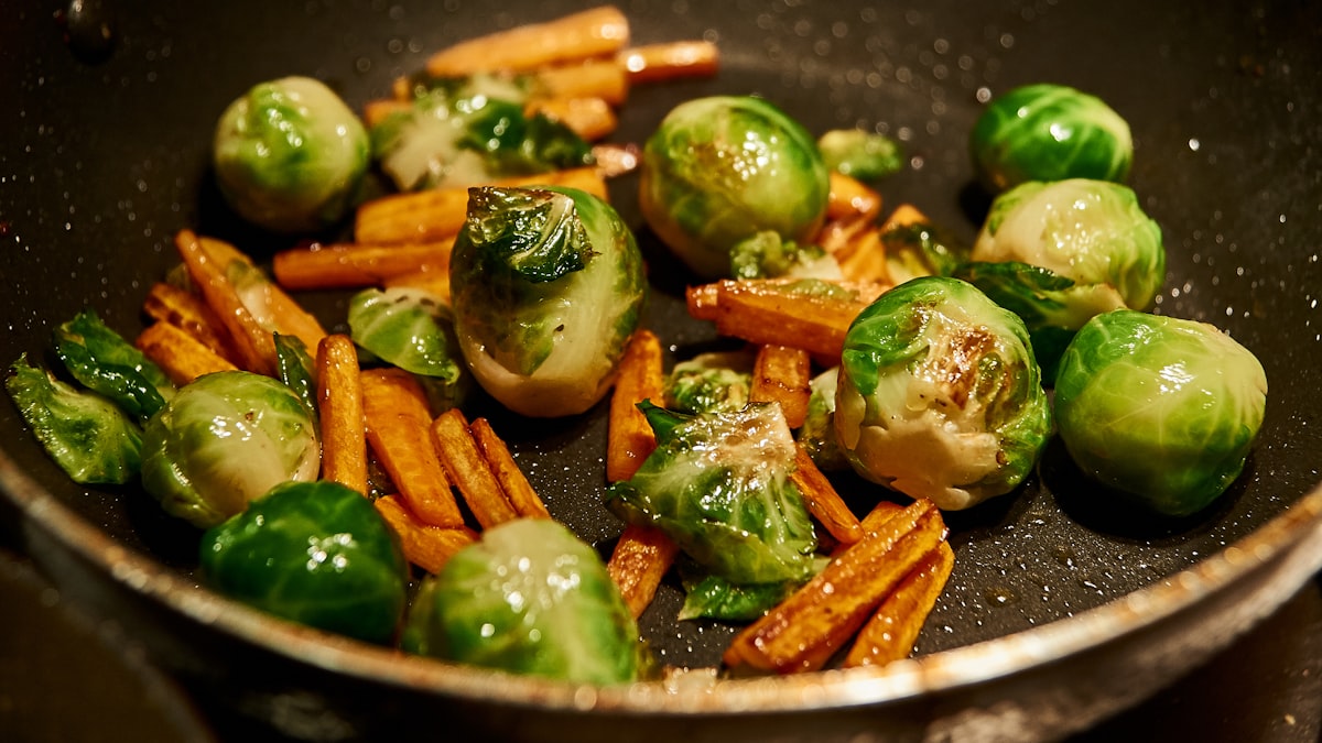 Properly cooked broccoli using steaming method